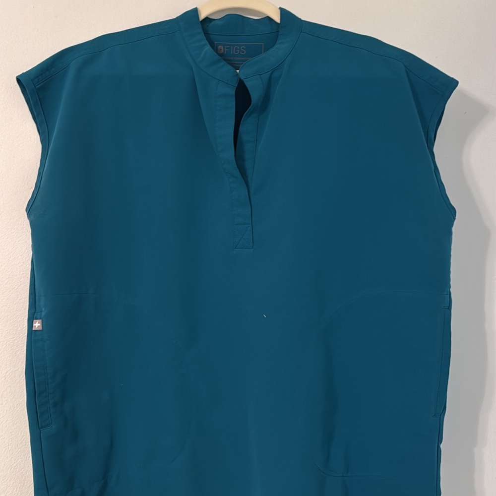 Figs women’s set Teal Rafaela top and joggers